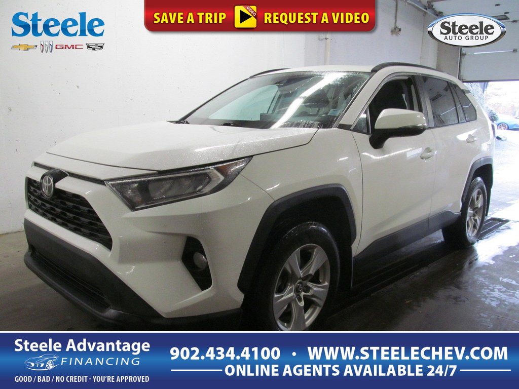 2019  RAV4 XLE AWD Sunroof *GM Certified* in Dartmouth, Nova Scotia - 1 - w1024h768px