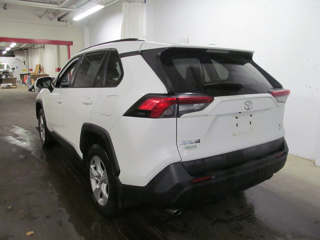 2019  RAV4 XLE AWD Sunroof *GM Certified* in Dartmouth, Nova Scotia - 2 - w1024h768px