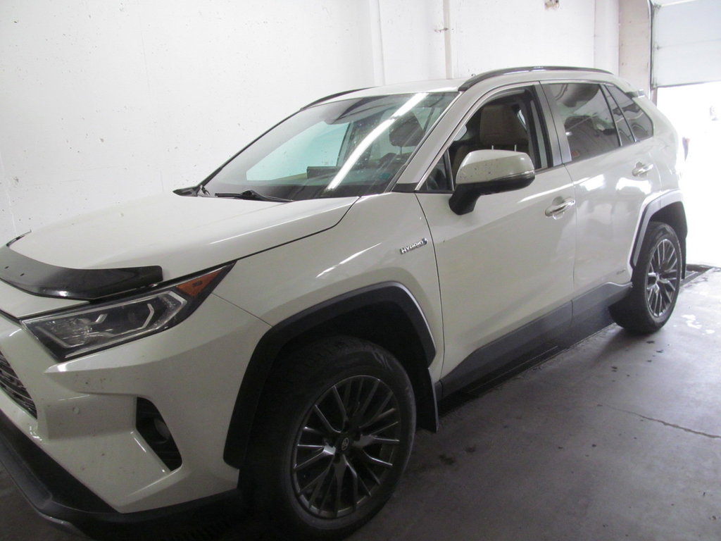 2019 Toyota RAV4 Hybrid Limited in Dartmouth, Nova Scotia - 2 - w1024h768px