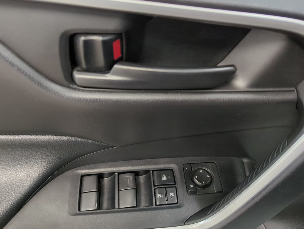 2022 Toyota RAV4 LE in Dartmouth, Nova Scotia - 13 - w1024h768px
