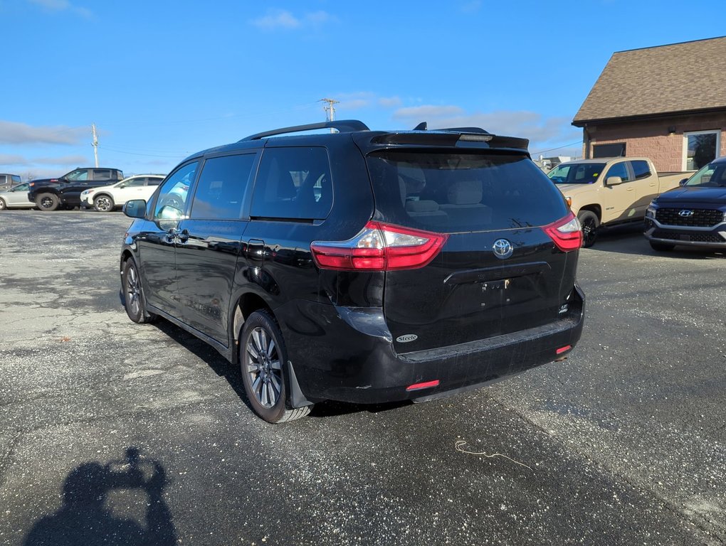 2019 Toyota Sienna LE AWD *GM Certified* in Dartmouth, Nova Scotia - 6 - w1024h768px