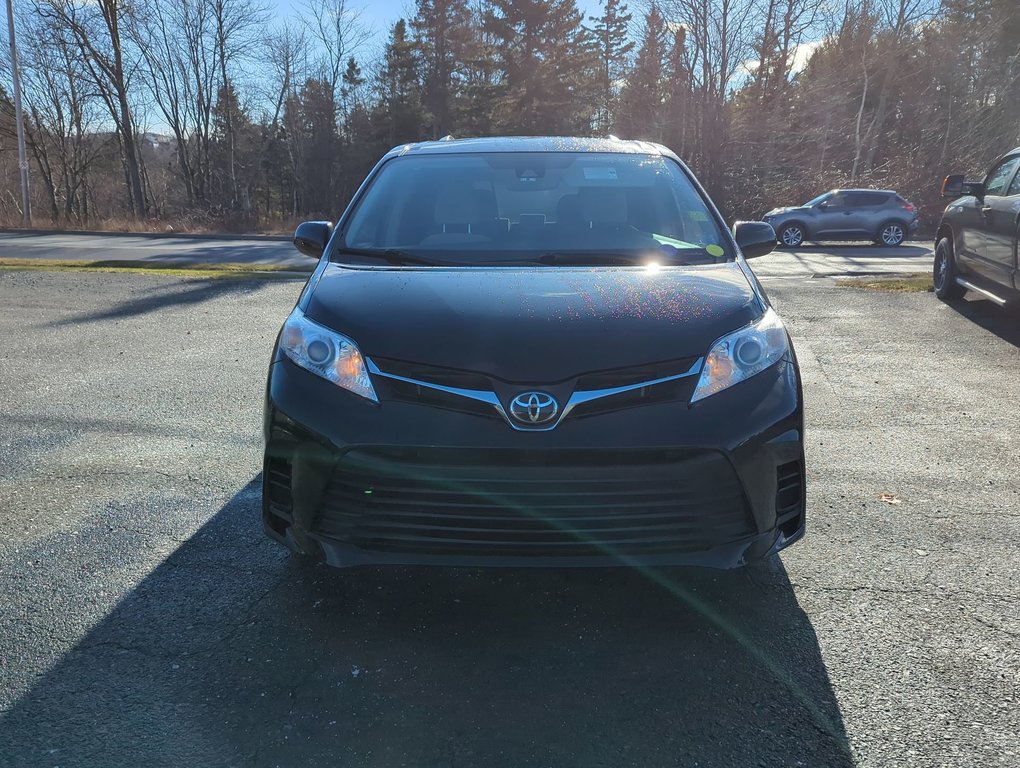 2019 Toyota Sienna LE AWD *GM Certified* in Dartmouth, Nova Scotia - 3 - w1024h768px