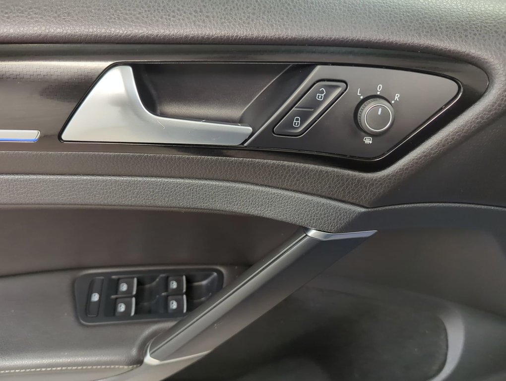 2019 Volkswagen Golf R BASE in Dartmouth, Nova Scotia - 13 - w1024h768px