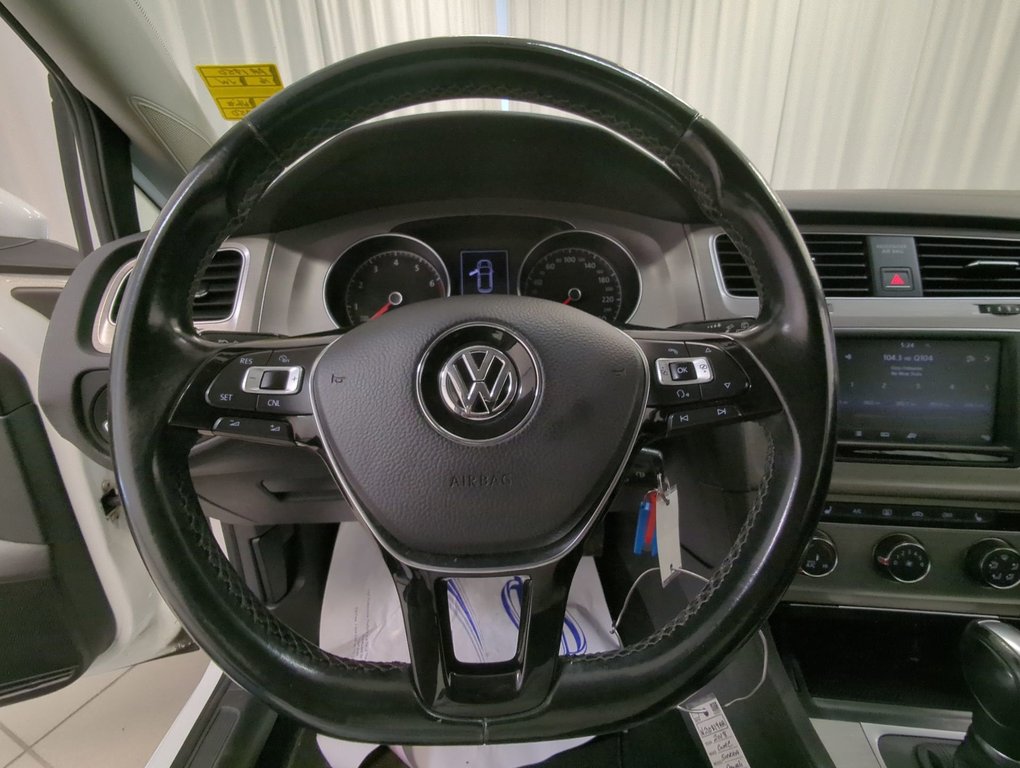 2016 Volkswagen Golf Comfortline in Dartmouth, Nova Scotia - 14 - w1024h768px