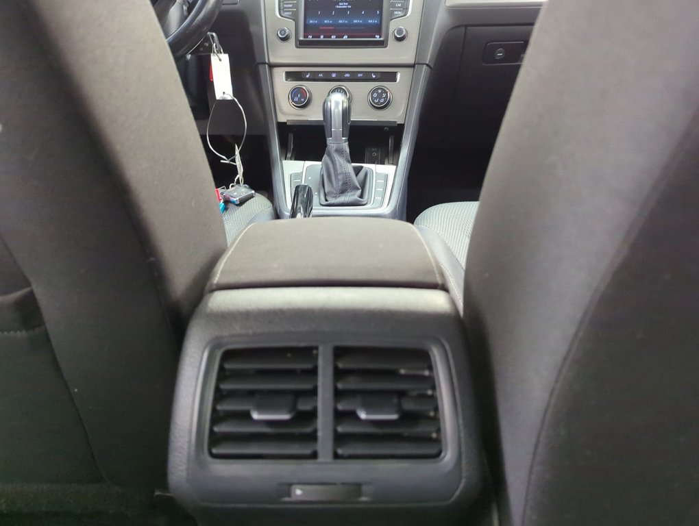 2016 Volkswagen Golf Comfortline in Dartmouth, Nova Scotia - 20 - w1024h768px