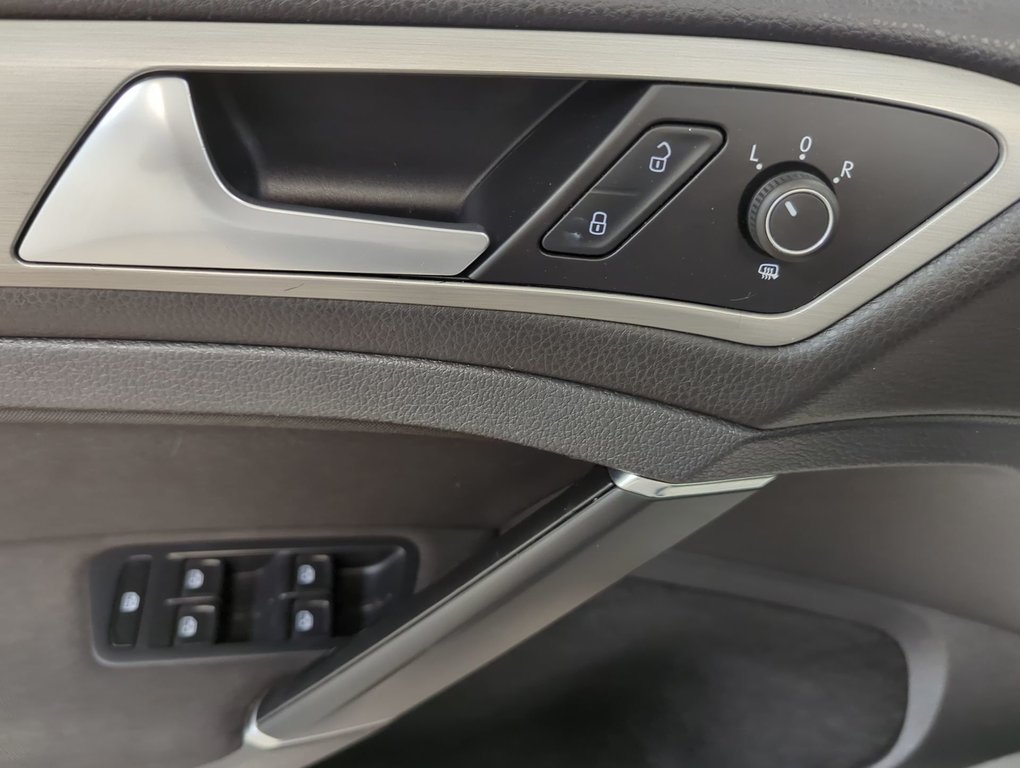 2016 Volkswagen Golf Comfortline in Dartmouth, Nova Scotia - 13 - w1024h768px