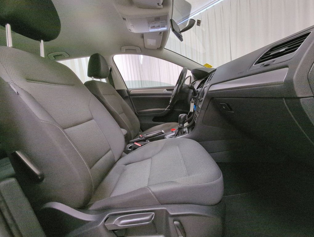 2016 Volkswagen Golf Comfortline in Dartmouth, Nova Scotia - 24 - w1024h768px