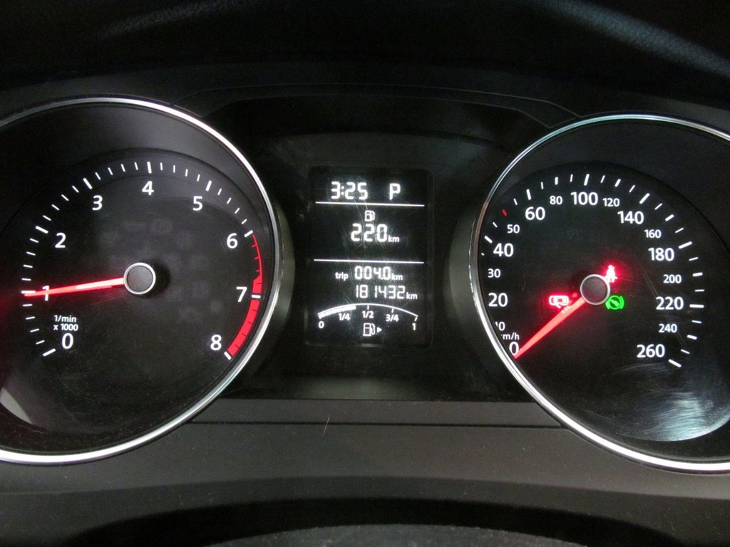 2016 Volkswagen Jetta Sedan 1.8T SPORT in Dartmouth, Nova Scotia - 5 - w1024h768px