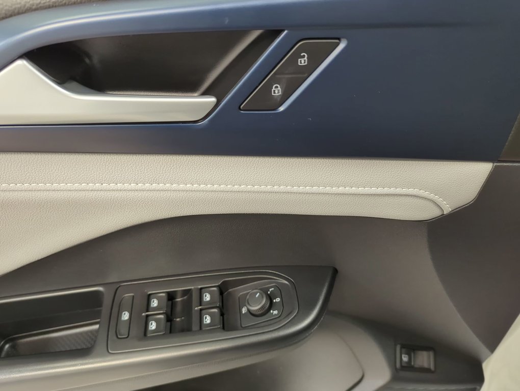 2024 Volkswagen Taos Comfortline in Dartmouth, Nova Scotia - 13 - w1024h768px