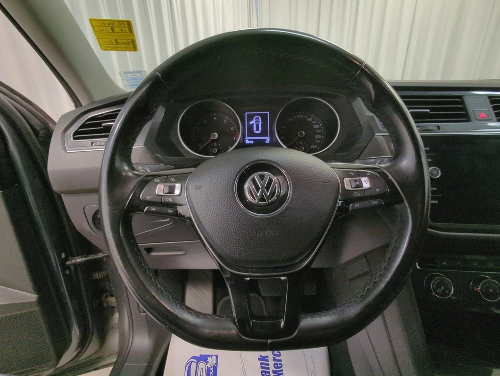 2018 Volkswagen Tiguan Trendline in Dartmouth, Nova Scotia - 14 - w1024h768px