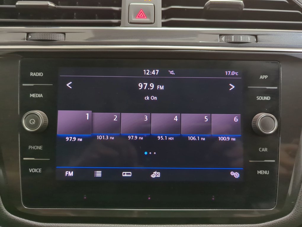 2018 Volkswagen Tiguan Trendline in Dartmouth, Nova Scotia - 16 - w1024h768px