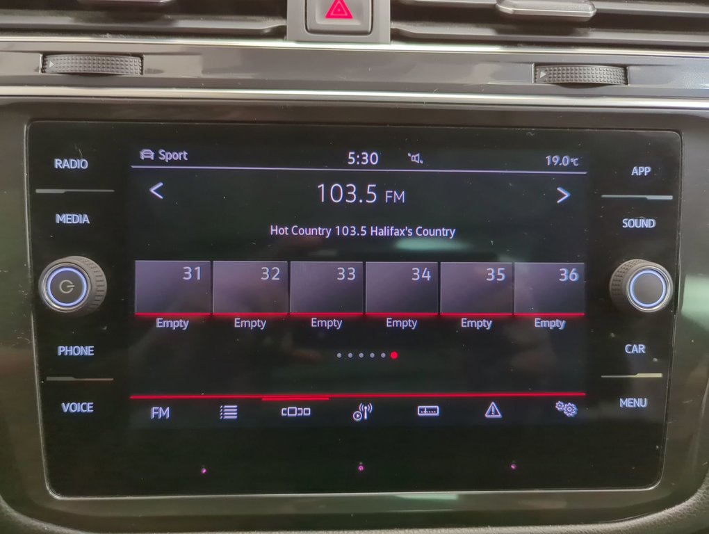 2022 Volkswagen Tiguan Comfortline R-Line Black Edition in Dartmouth, Nova Scotia - 16 - w1024h768px