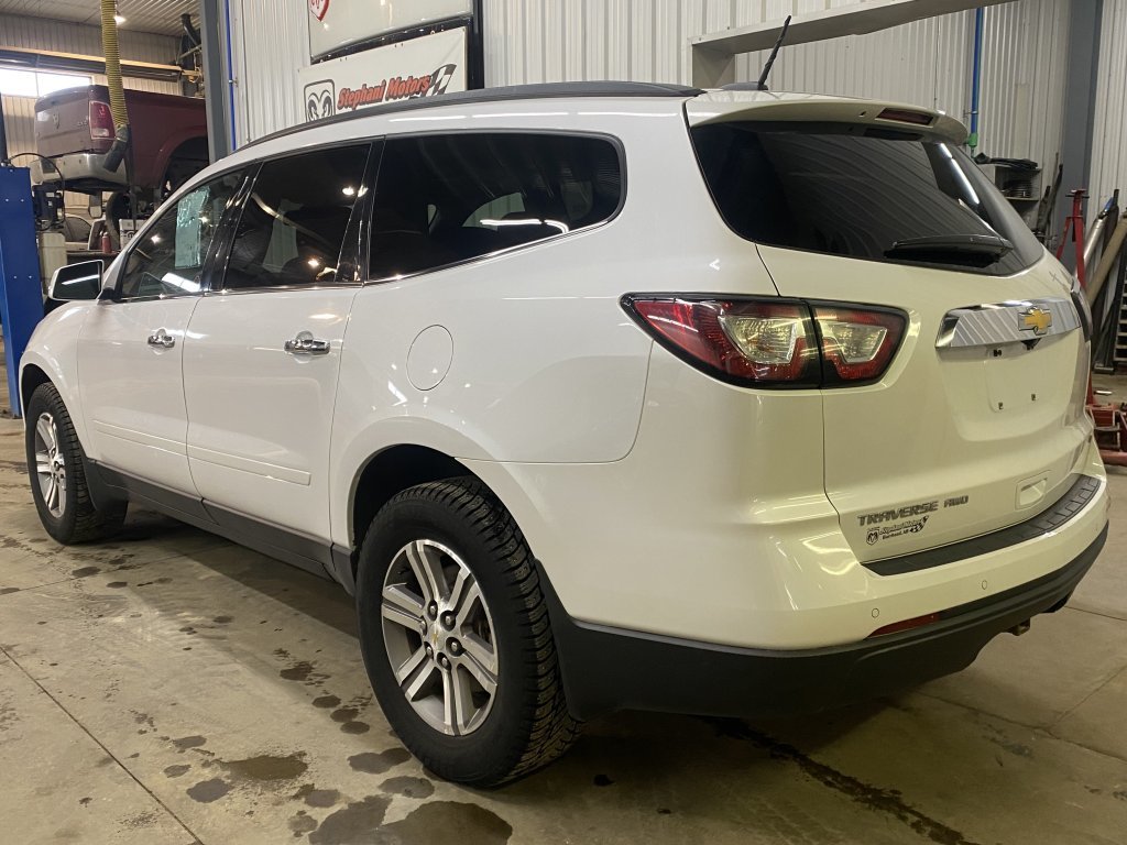 2017 Chevrolet Traverse LT in Barrhead, Alberta - 7 - w1024h768px