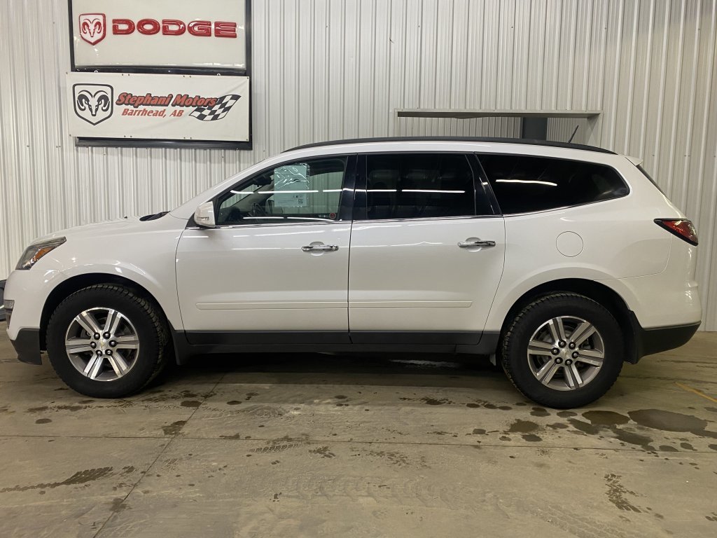 2017 Chevrolet Traverse LT in Barrhead, Alberta - 5 - w1024h768px