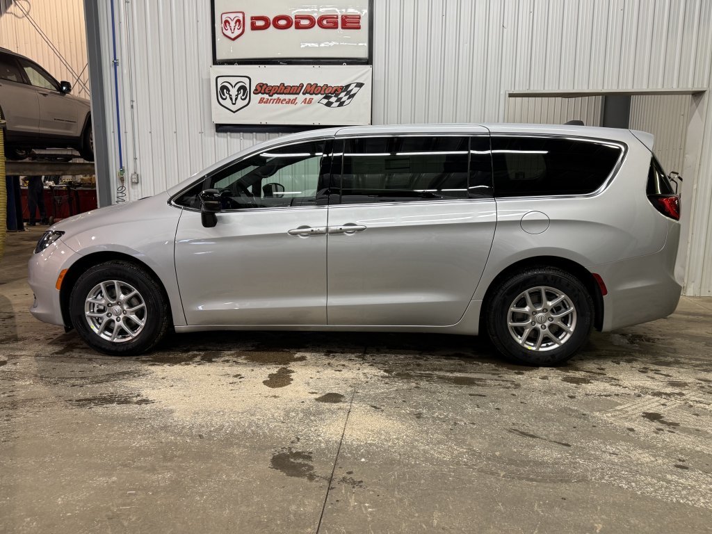 2026 Chrysler Grand Caravan SXT in Barrhead, Alberta - 8 - w1024h768px