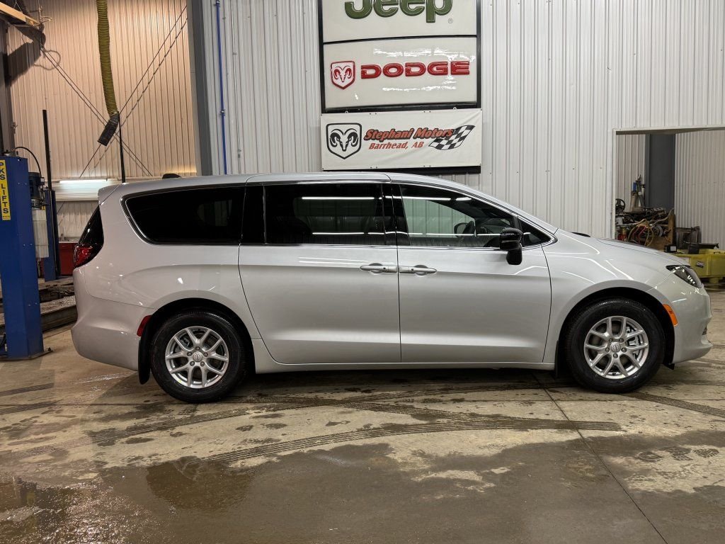 2026 Chrysler Grand Caravan SXT in Barrhead, Alberta - 8 - w1024h768px