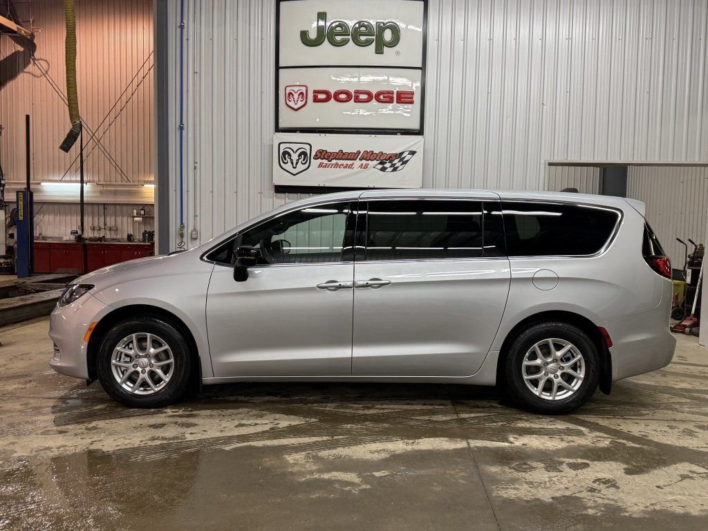 2026 Chrysler Grand Caravan SXT in Barrhead, Alberta - 7 - w1024h768px