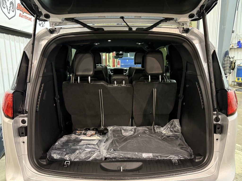 2026 Chrysler Grand Caravan SXT in Barrhead, Alberta - 13 - w1024h768px