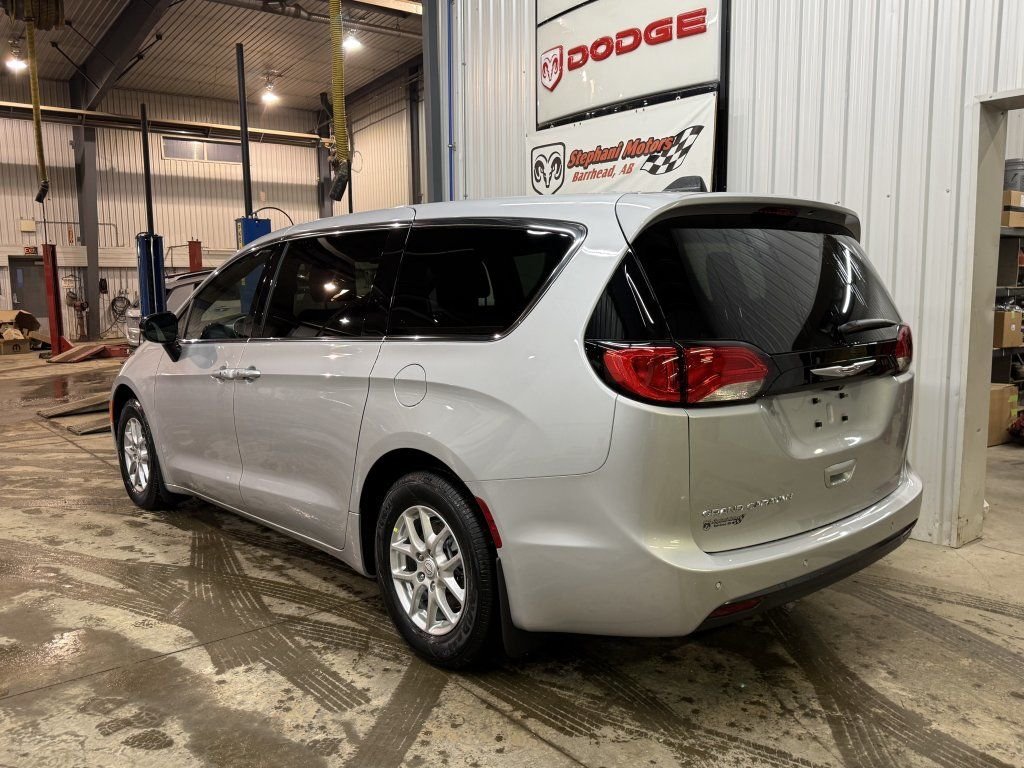 2026 Chrysler Grand Caravan SXT in Barrhead, Alberta - 3 - w1024h768px