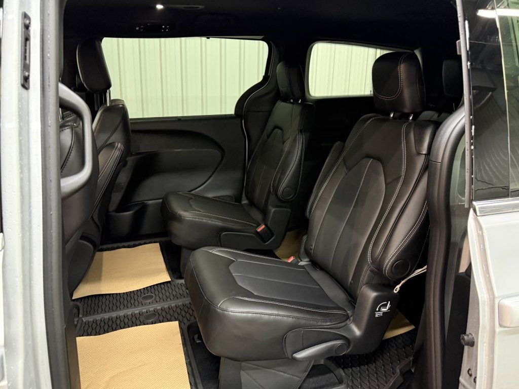 2026 Chrysler Grand Caravan SXT in Barrhead, Alberta - 12 - w1024h768px