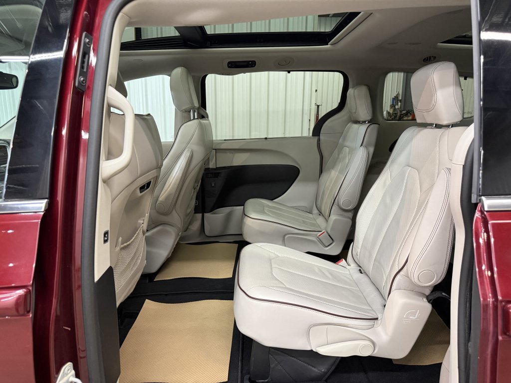 2017 Chrysler Pacifica Limited in Barrhead, Alberta - 11 - w1024h768px