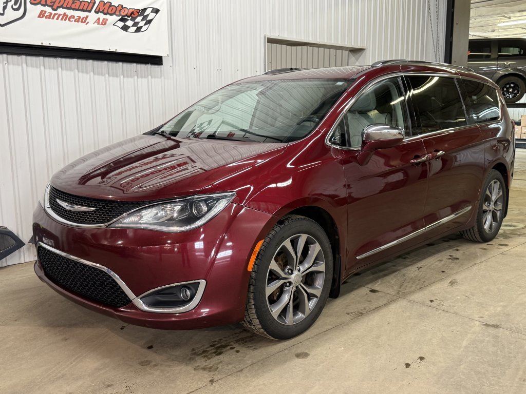 2017 Chrysler Pacifica Limited in Barrhead, Alberta - 7 - w1024h768px