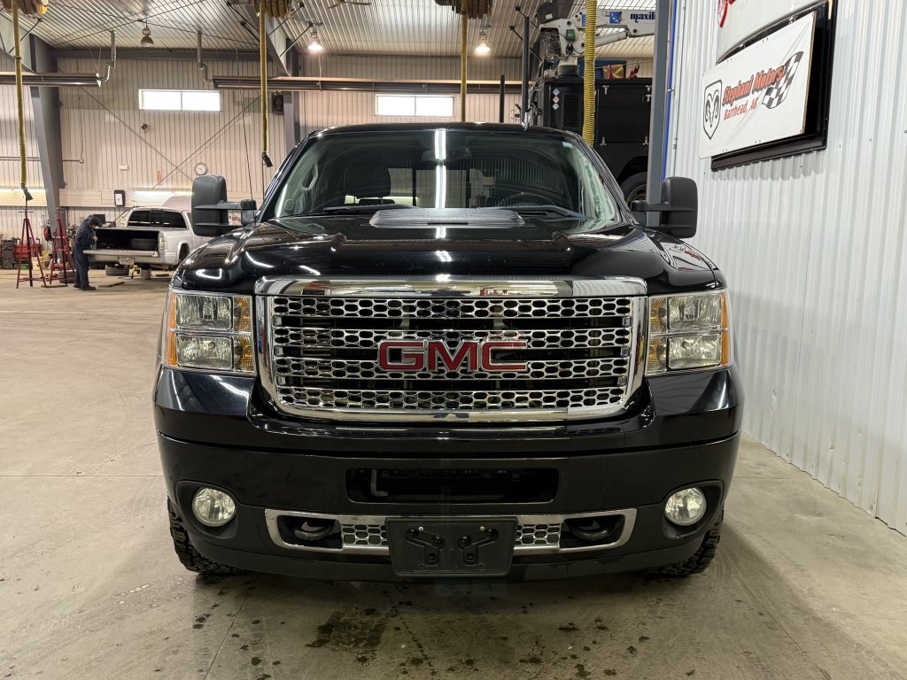2014 GMC Sierra 3500HD Denali in Barrhead, Alberta - 6 - w1024h768px