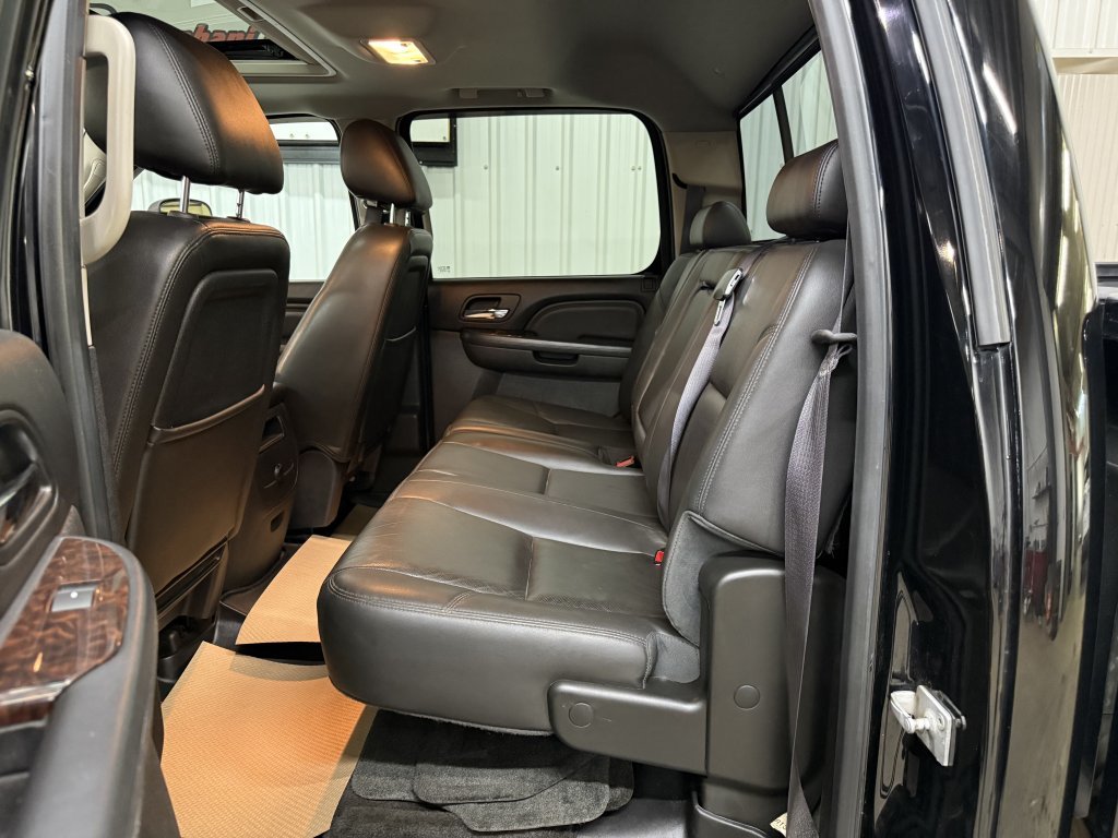 2014 GMC Sierra 3500HD Denali in Barrhead, Alberta - 10 - w1024h768px