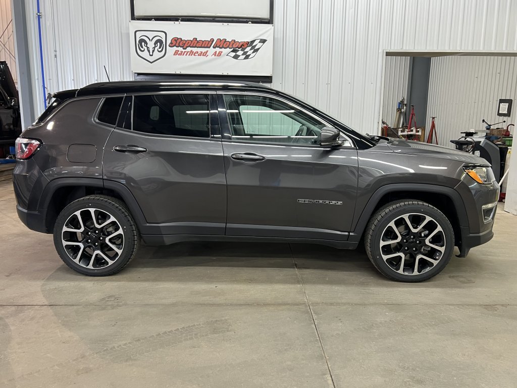 2019 Jeep Compass Limited in Barrhead, Alberta - 2 - w1024h768px
