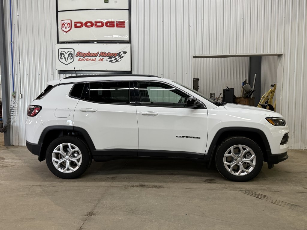 2024 Jeep Compass North in Barrhead, Alberta - 2 - w1024h768px