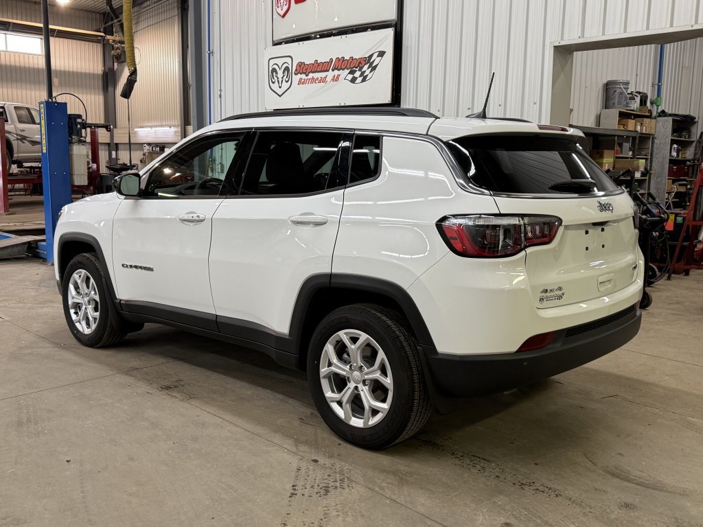 2024 Jeep Compass North in Barrhead, Alberta - 9 - w1024h768px