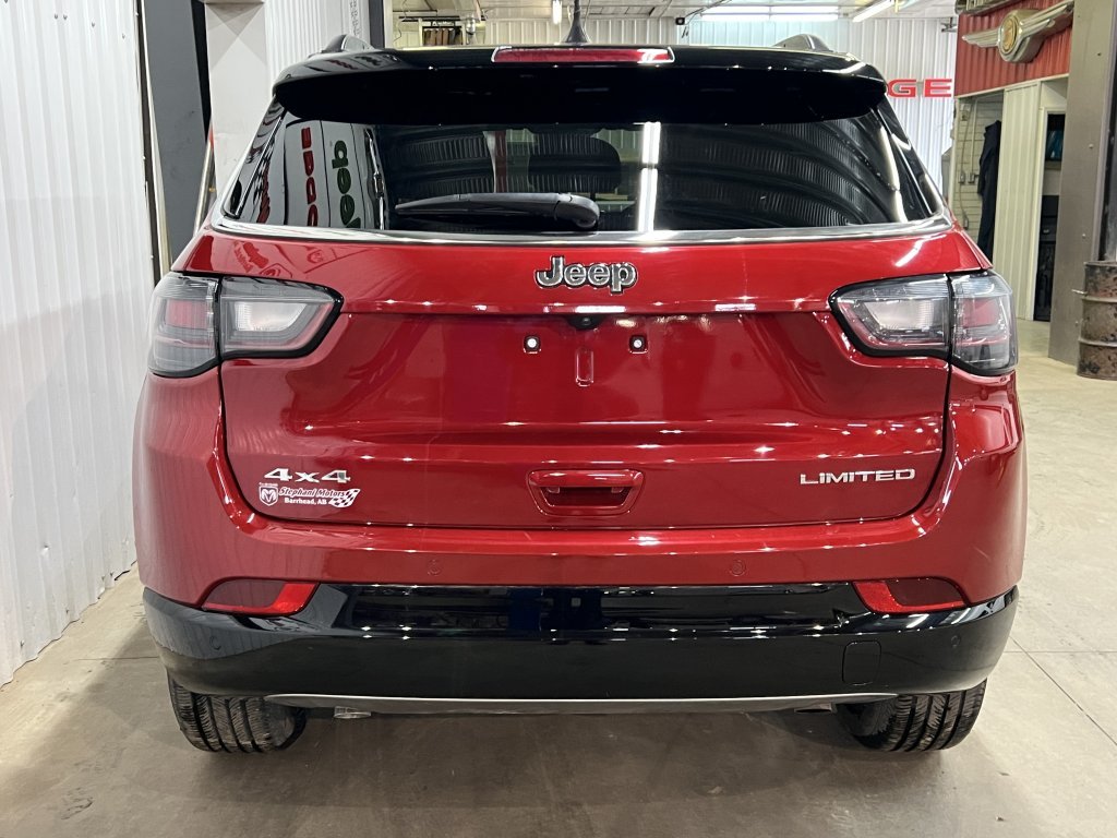 2024 Jeep Compass Limited in Barrhead, Alberta - 4 - w1024h768px