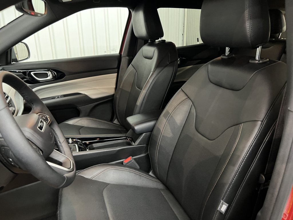 2024 Jeep Compass Limited in Barrhead, Alberta - 11 - w1024h768px