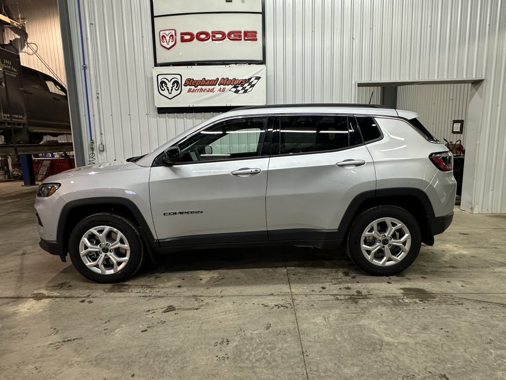2025 Jeep Compass North in Barrhead, Alberta - 7 - w1024h768px