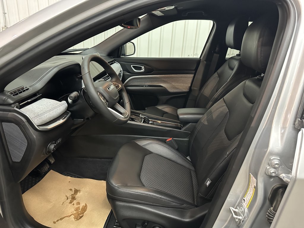 2025 Jeep Compass North in Barrhead, Alberta - 10 - w1024h768px