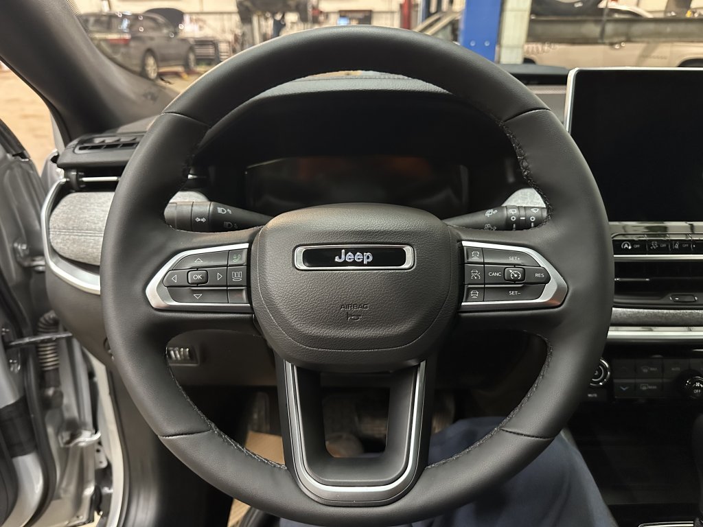 2025 Jeep Compass North in Barrhead, Alberta - 12 - w1024h768px