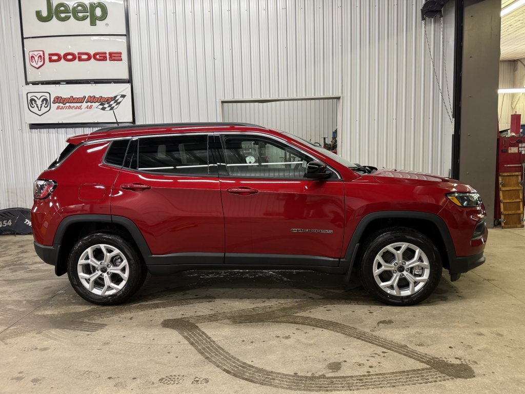 2026 Jeep Compass NORTH in Barrhead, Alberta - 2 - w1024h768px