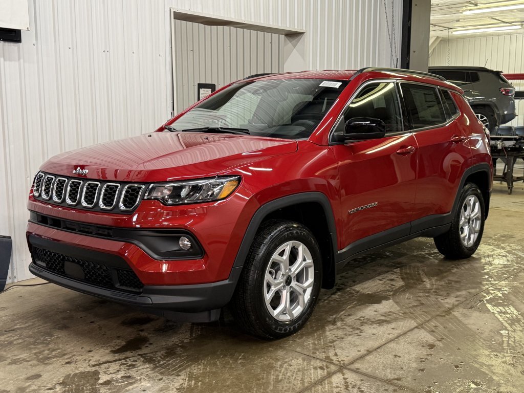 2026 Jeep Compass NORTH in Barrhead, Alberta - 7 - w1024h768px