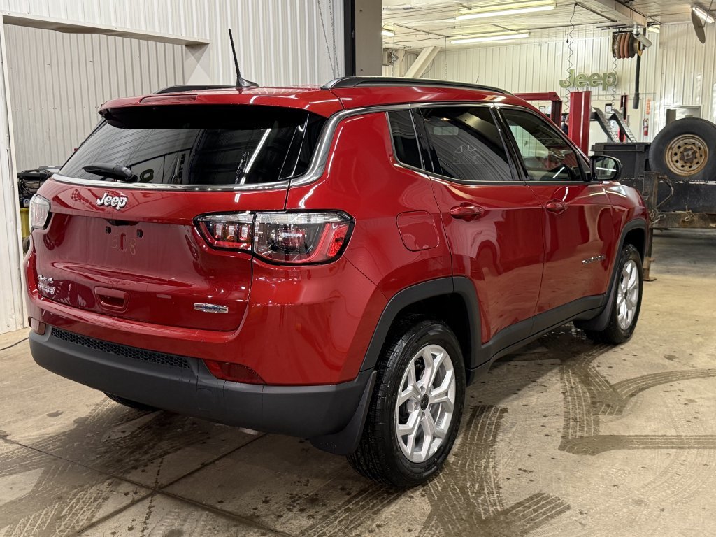 2026 Jeep Compass NORTH in Barrhead, Alberta - 3 - w1024h768px