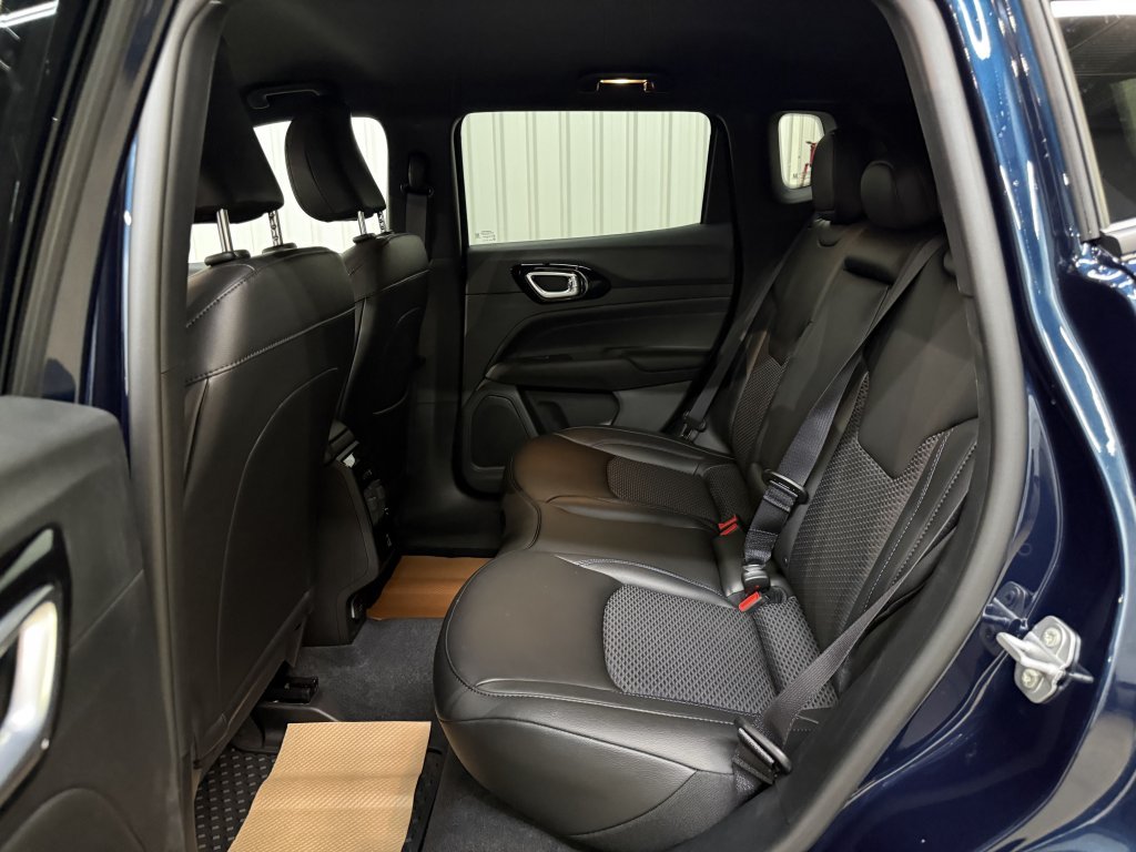 2026 Jeep Compass NORTH in Barrhead, Alberta - 10 - w1024h768px