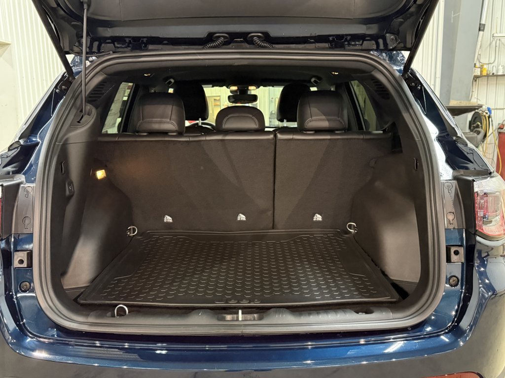 2026 Jeep Compass NORTH in Barrhead, Alberta - 5 - w1024h768px