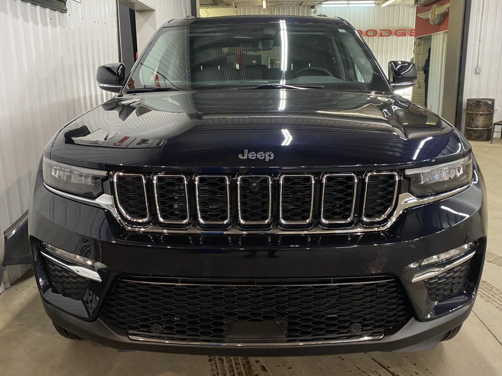 2023 Jeep Grand Cherokee 4xe BASE in Barrhead, Alberta - 7 - w1024h768px