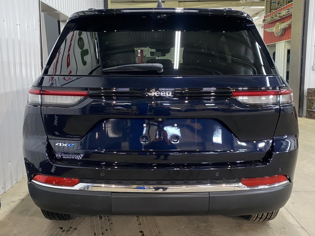 2023 Jeep Grand Cherokee 4xe BASE in Barrhead, Alberta - 4 - w1024h768px