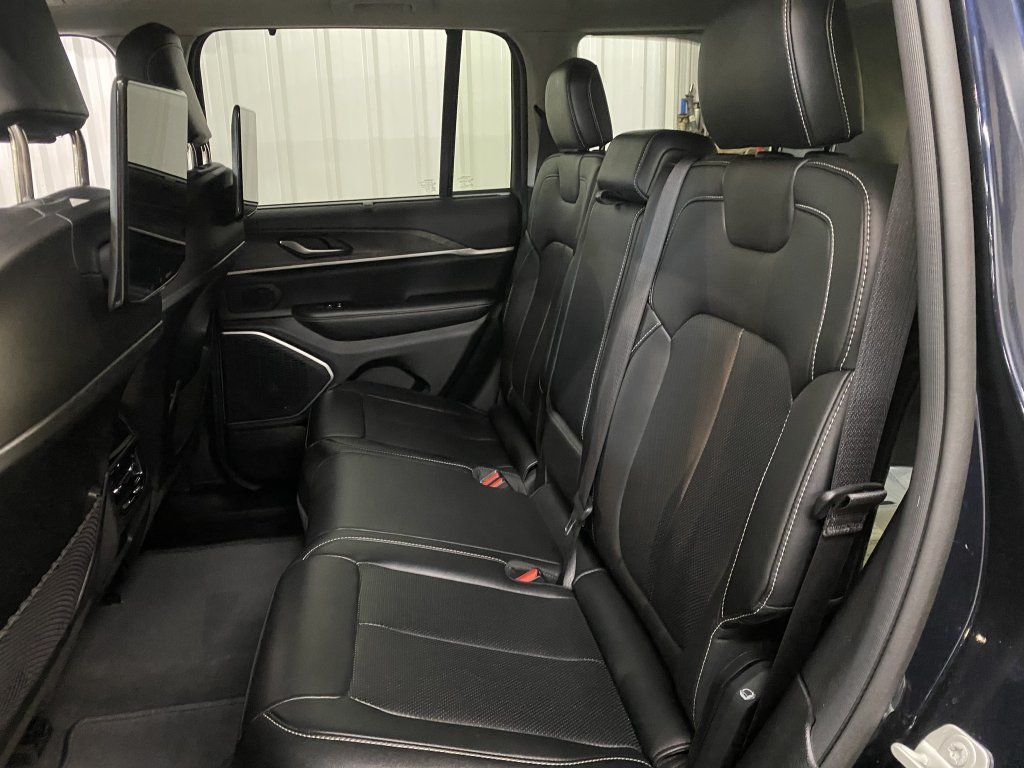2023 Jeep Grand Cherokee 4xe BASE in Barrhead, Alberta - 8 - w1024h768px