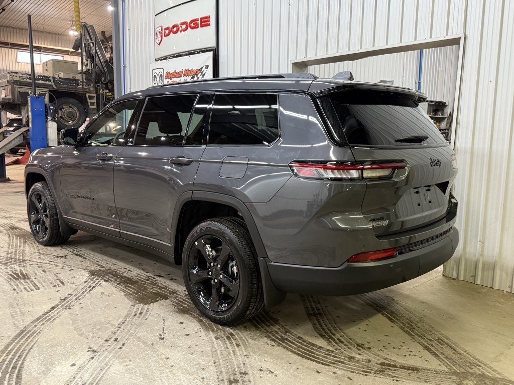 2025 Jeep Grand Cherokee L ALTITUDE in Barrhead, Alberta - 9 - w1024h768px