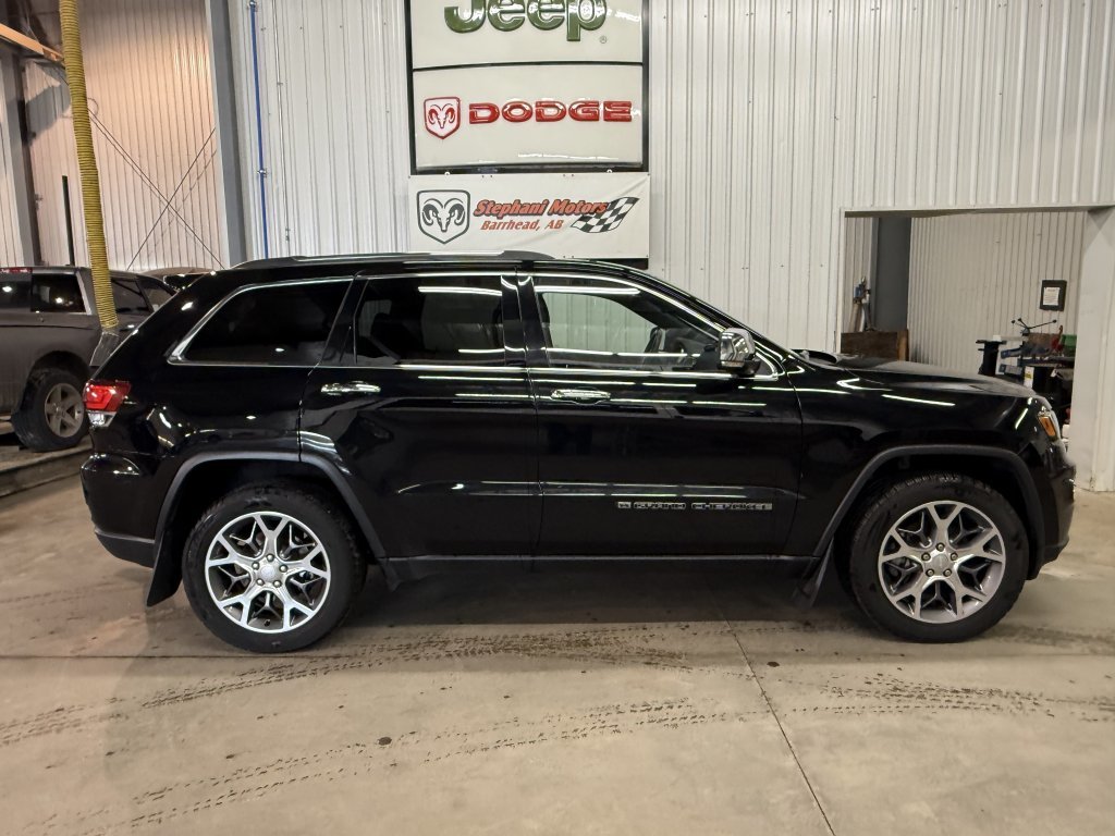 2022 Jeep Grand Cherokee WK Limited in Barrhead, Alberta - 2 - w1024h768px