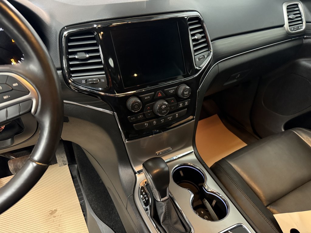 2022 Jeep Grand Cherokee WK Limited in Barrhead, Alberta - 12 - w1024h768px