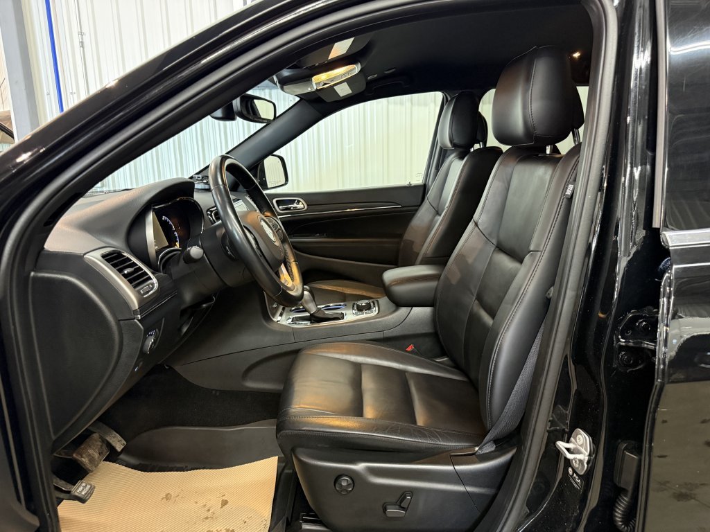 2022 Jeep Grand Cherokee WK Limited in Barrhead, Alberta - 11 - w1024h768px
