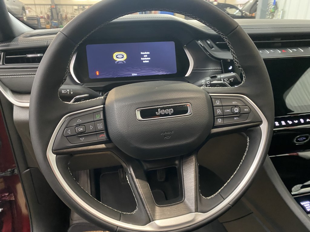 2026 Jeep Grand Cherokee LIMITED RESERVE in Barrhead, Alberta - 12 - w1024h768px