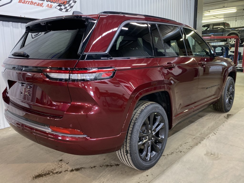 2026 Jeep Grand Cherokee LIMITED RESERVE in Barrhead, Alberta - 3 - w1024h768px